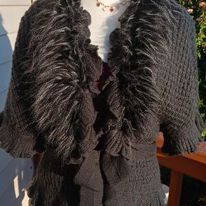 Cute Knit Shrug With Faux Fur Coller One Hook Closer